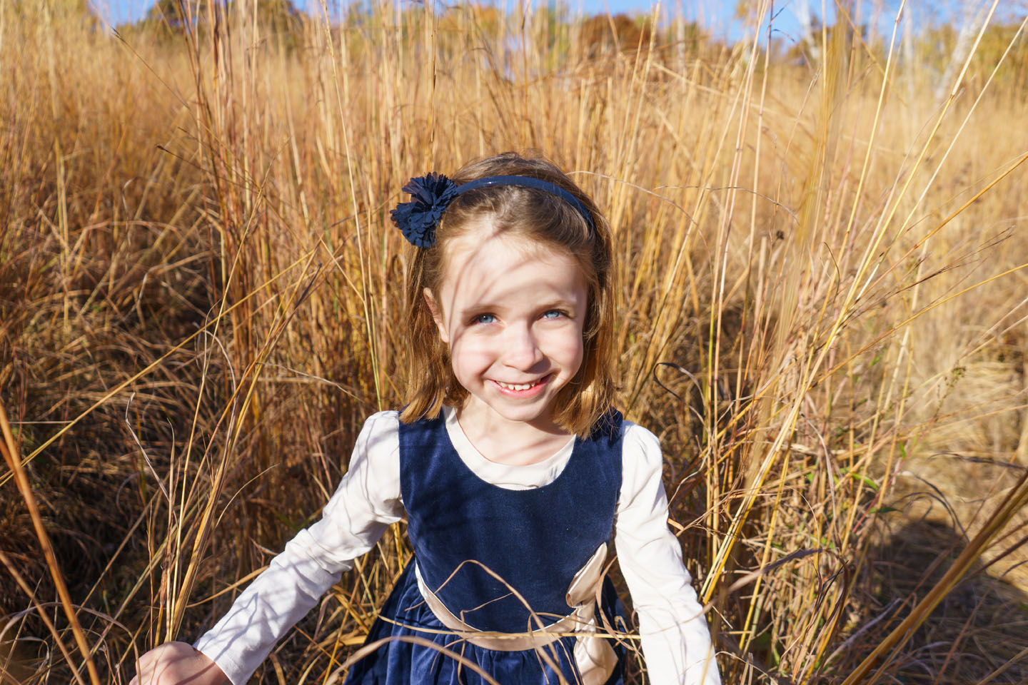 Eagan Family Photography - girl in the grass