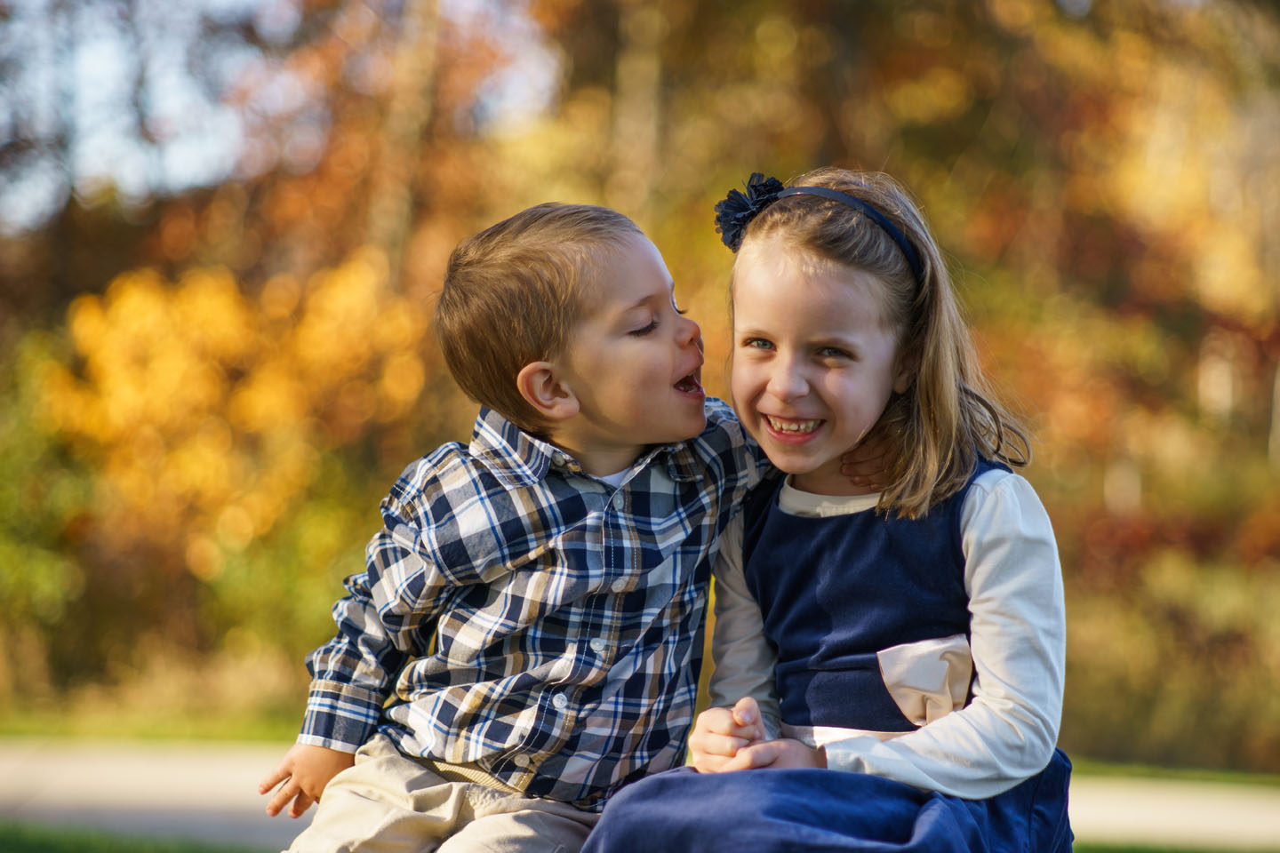 Eagan Family Photography - brother going in for the kiss