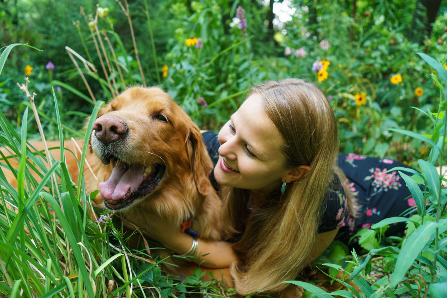 Backyard Dog and Chicken Photography - happy portrait