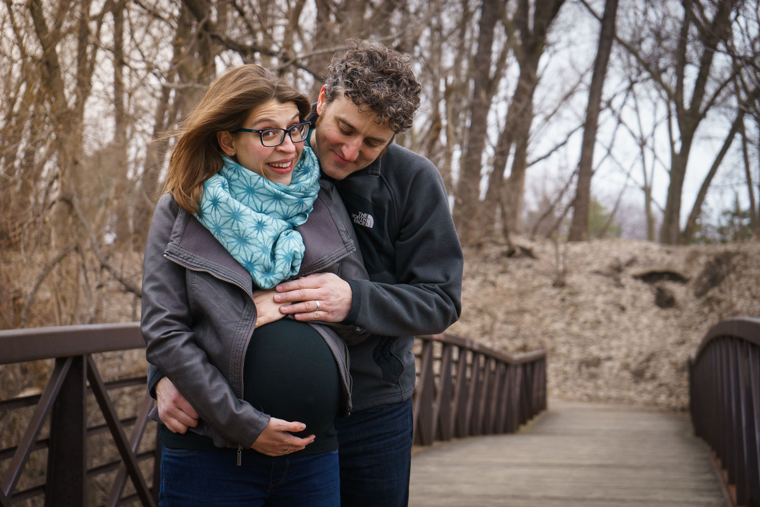 River Road Maternity Session - looking at bump