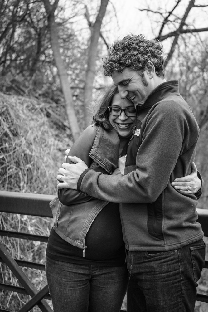 River Road Maternity Session - cuddles
